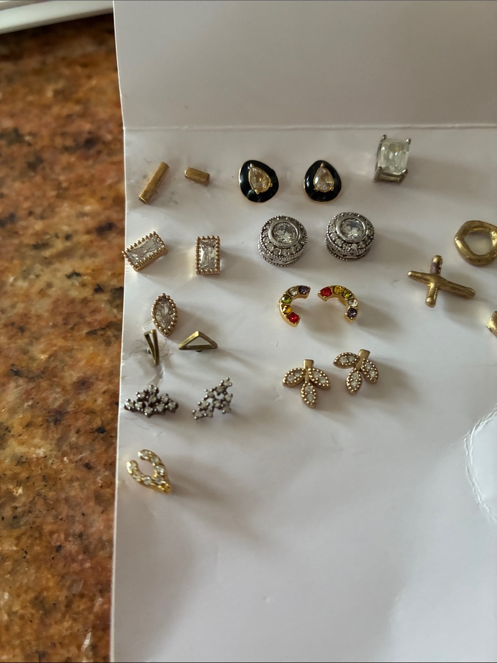 Earring bundle - Picture 7 of 9